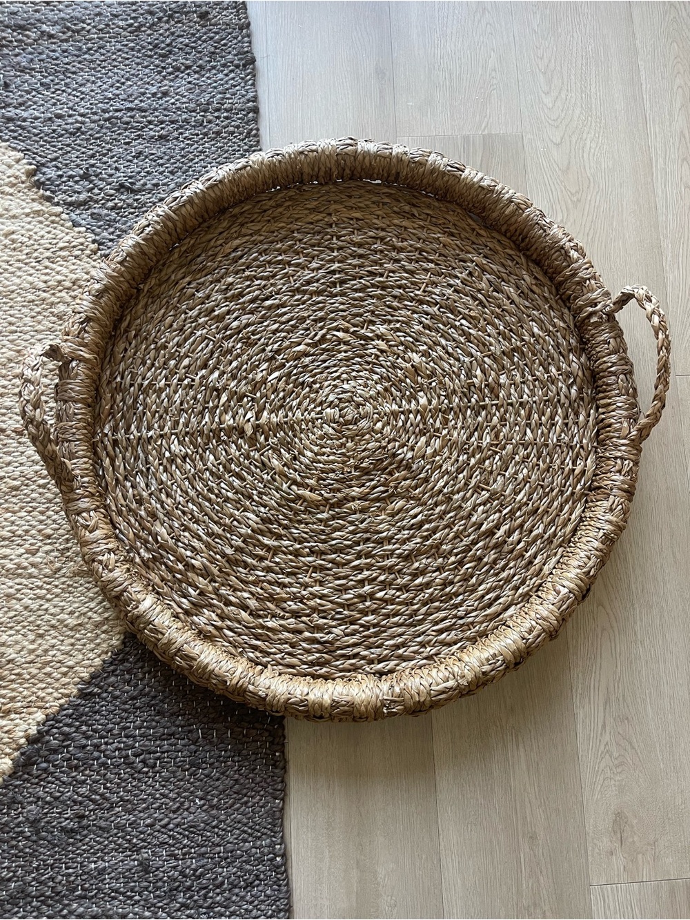 Creative Co-Op Round Braided Bankuan Tray with Handles